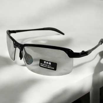 Gambar produk GIAUSA Kacamata Photochromic Polarized Sunglasses UV400 - G3043