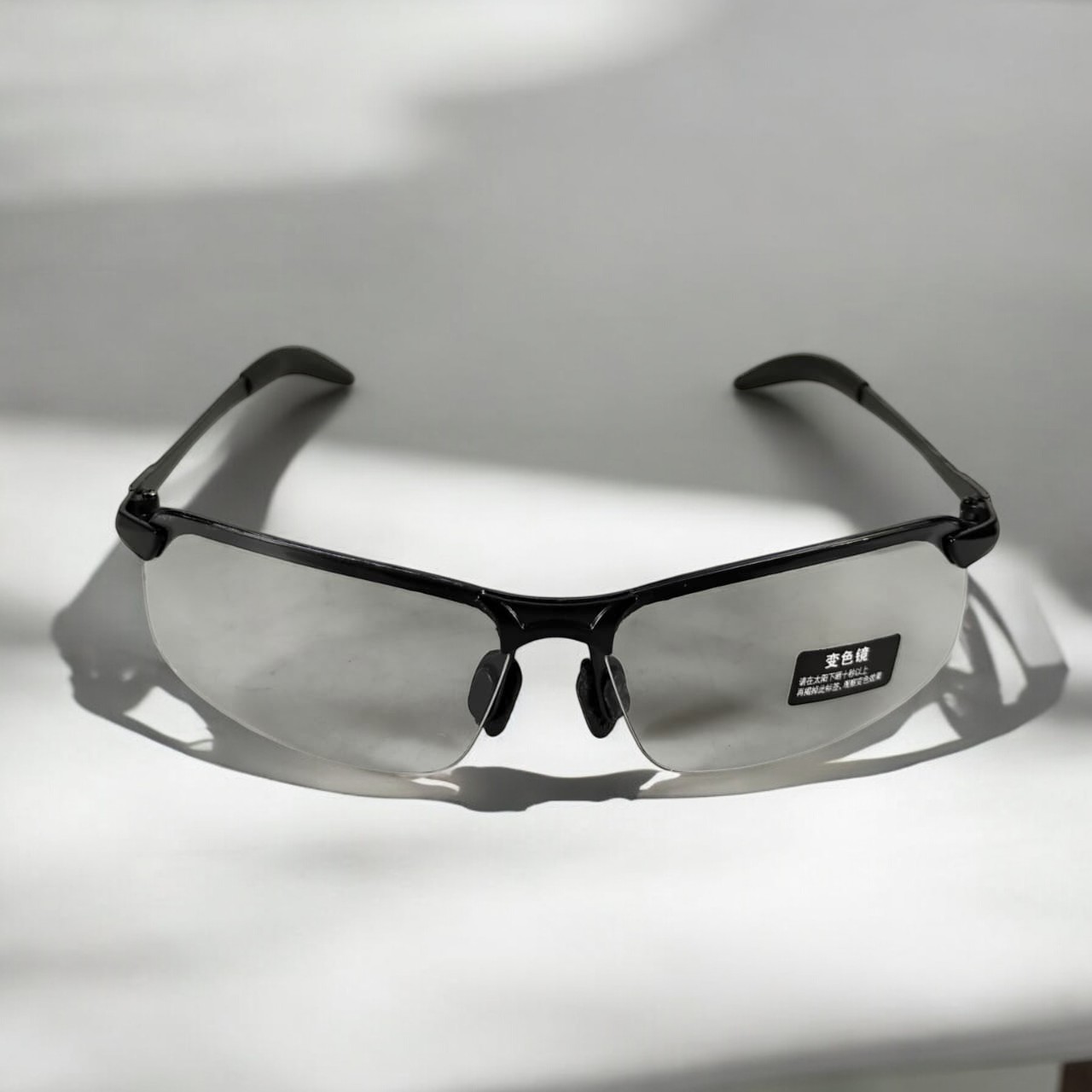 GIAUSA Kacamata Photochromic Polarized Sunglasses UV400 - G3043 Gambar produk GIAUSA Kacamata Photochromic Polarized Sunglasses UV400 - G3043