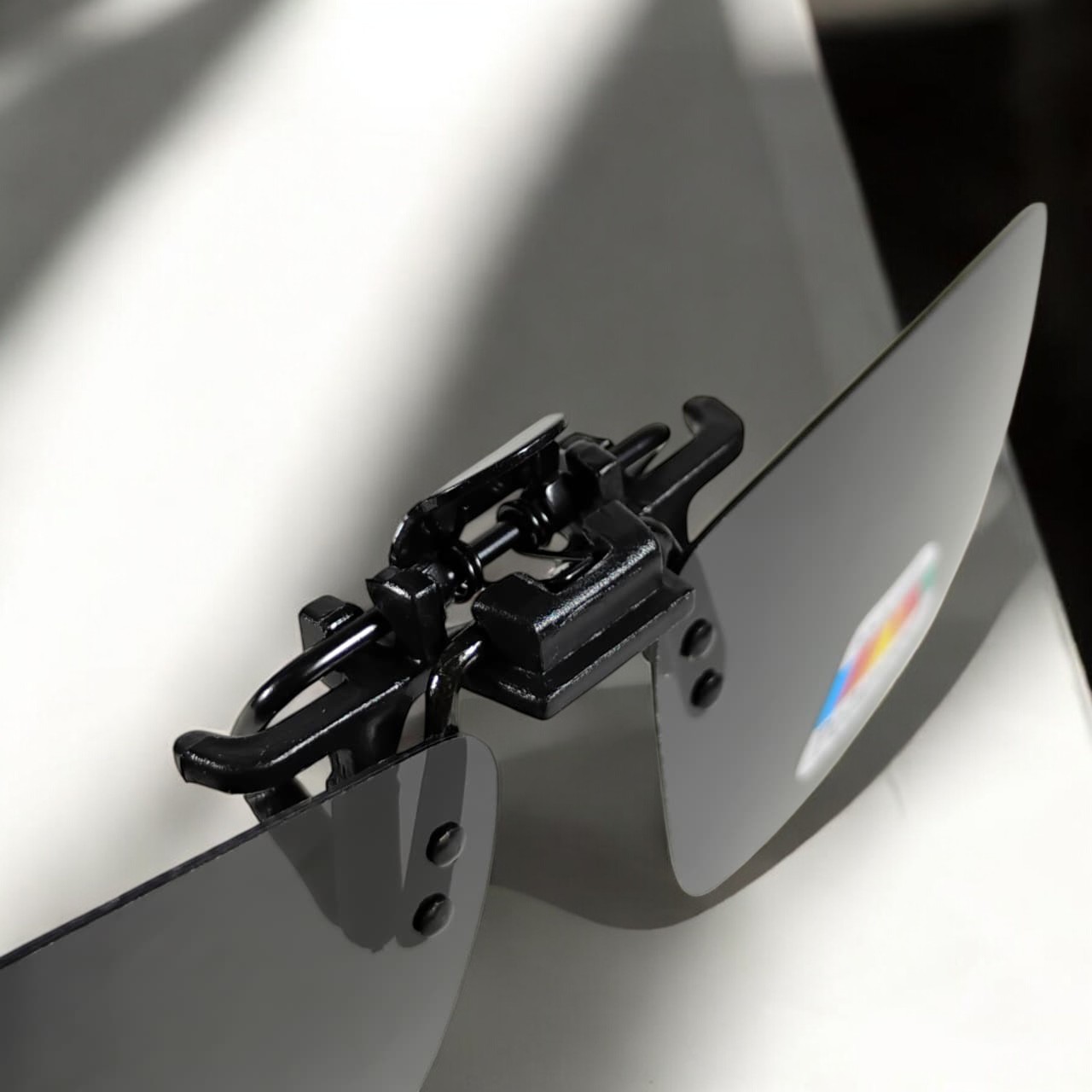 Lensa Jepit Kacamata Day Vision for Night Driving Polarized Gambar produk Lensa Jepit Kacamata Day Vision for Night Driving Polarized