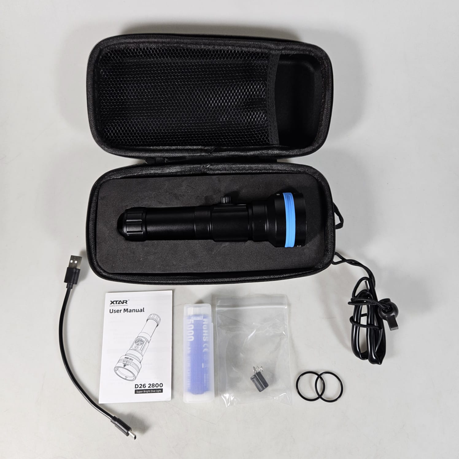 XTAR Senter Selam Diving Flashlight LED High Beam IPX8 2800 Lumens - D26 2800 Gambar produk XTAR Senter Selam Diving Flashlight LED High Beam IPX8 2800 Lumens - D26 2800