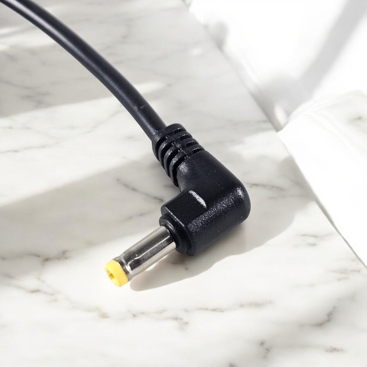 BRAVO Kabel Charger Baterai HT Walkie Talkie USB 2.5mm Baofeng - BR-25 Gambar produk BRAVO Kabel Charger Baterai HT Walkie Talkie USB 2.5mm Baofeng - BR-25