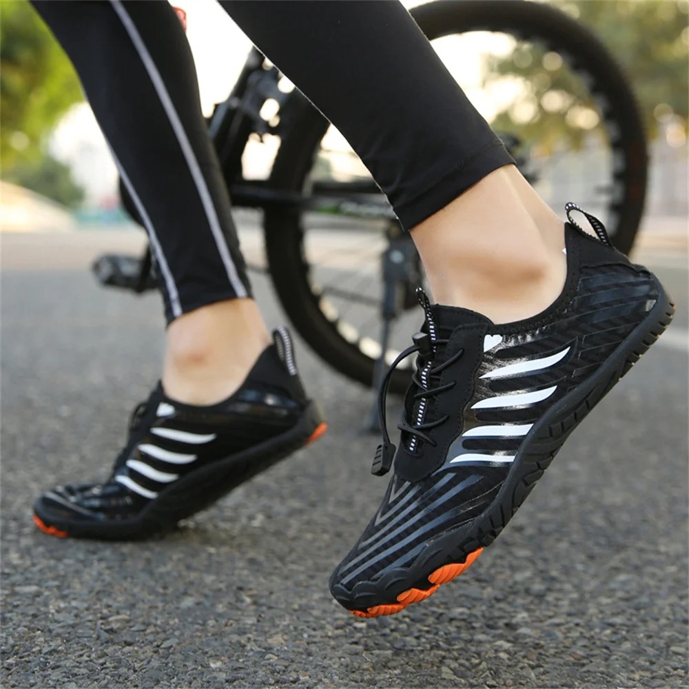 ALIUPS Sepatu Pantai Olahraga Air Anti Slip Beach Shoes Quick Dry 37 - AL-300 Gambar produk ALIUPS Sepatu Pantai Olahraga Air Anti Slip Beach Shoes Quick Dry 37 - AL-300