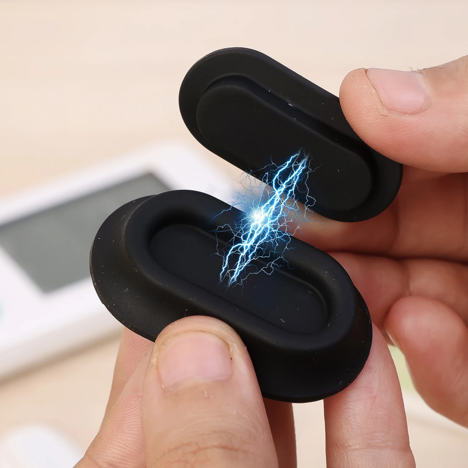 ARMA Tempelan Magnet Dinding Silikon Self Adhesive Remote Holder - RM-26 Gambar produk ARMA Tempelan Magnet Dinding Silikon Self Adhesive Remote Holder - RM-26