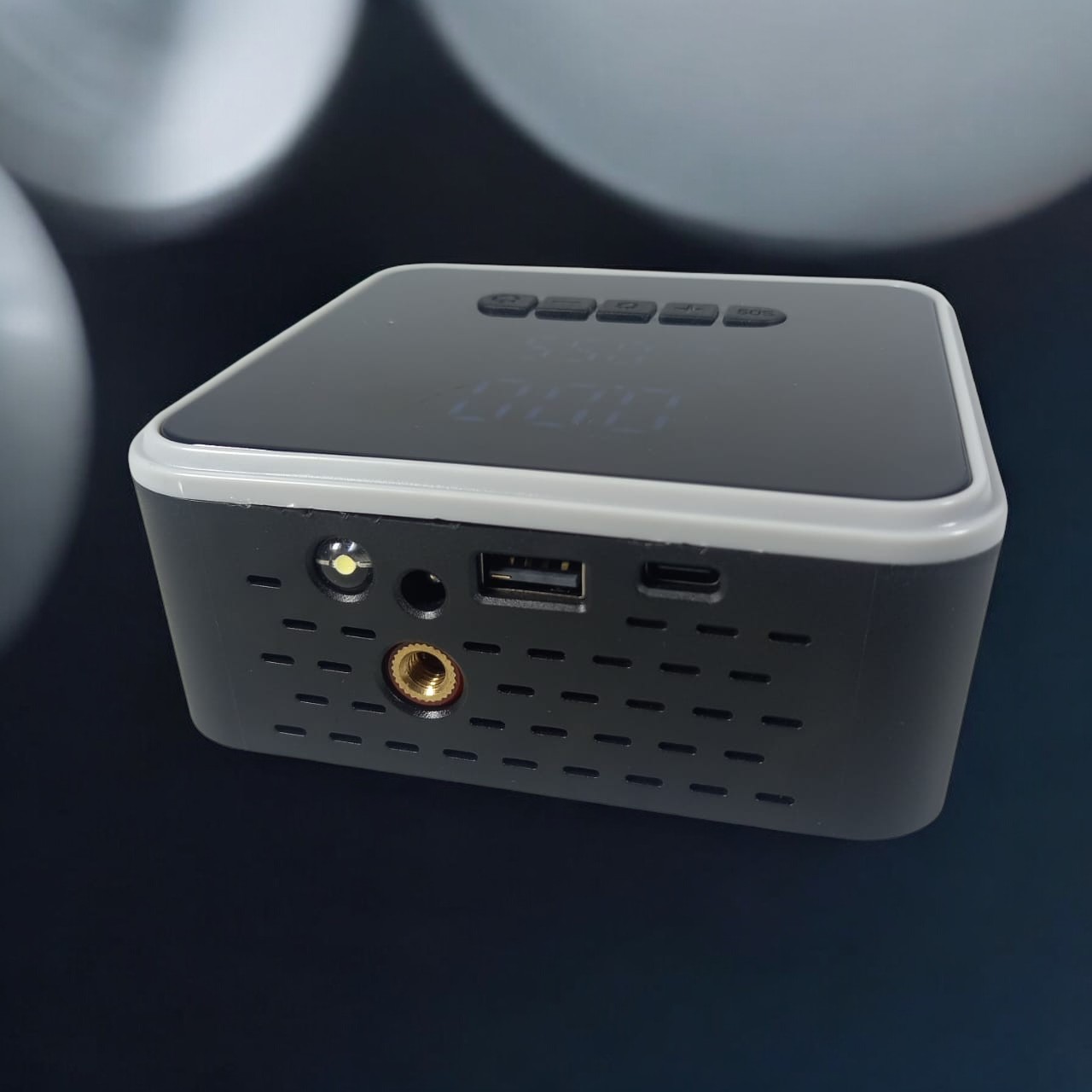 KESHI Pompa Angin Ban Mobil Elektrik Tire Inflator Air Pump Wireless - PR-718 Gambar produk KESHI Pompa Angin Ban Mobil Elektrik Tire Inflator Air Pump Wireless - PR-718