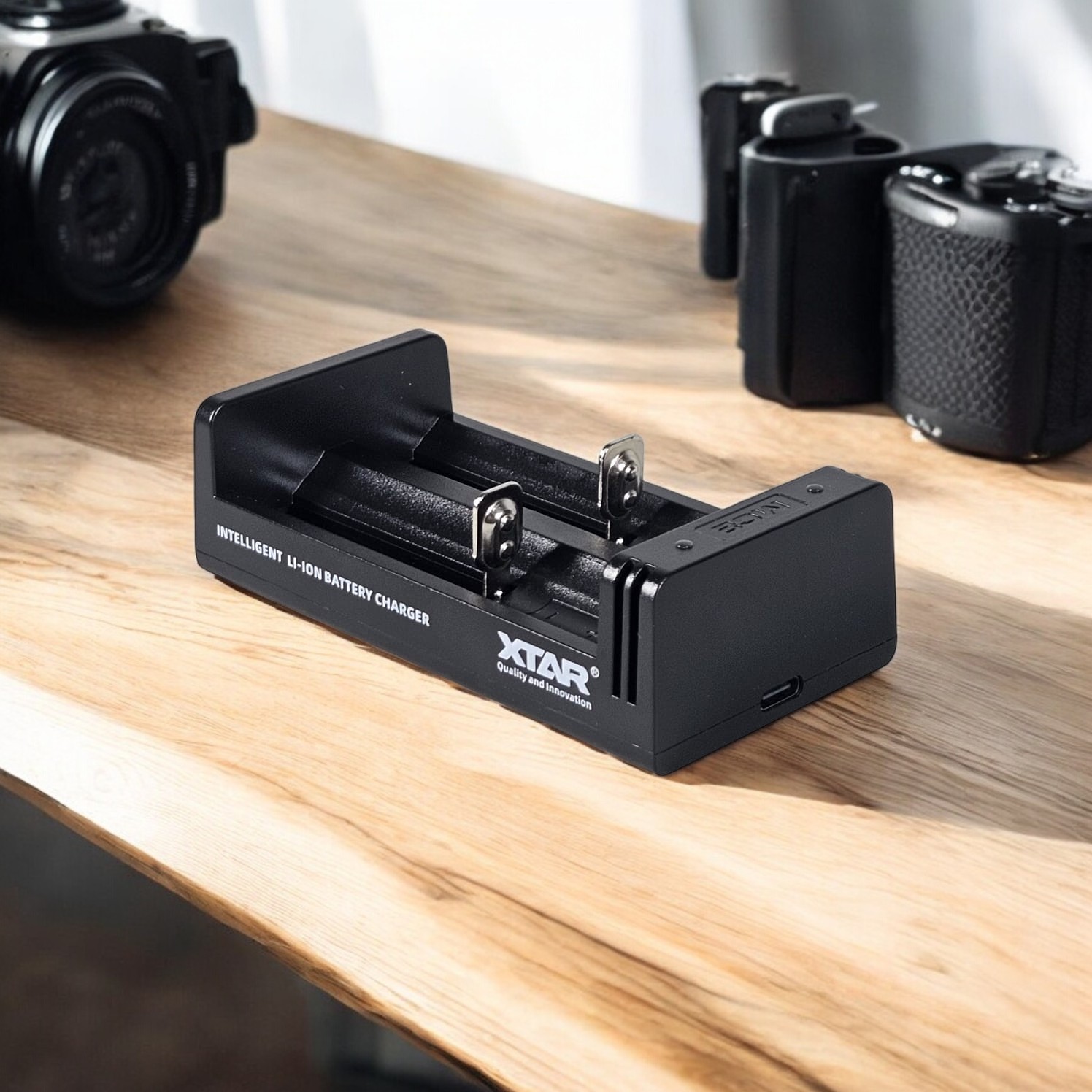 XTAR Charger Baterai 2 Slot 14500 18650 21700 Li-Ion 3.7V 2A 5V Type C - MC2 Gambar produk XTAR Charger Baterai 2 Slot 14500 18650 21700 Li-Ion 3.7V 2A 5V Type C - MC2