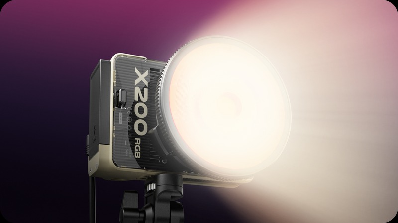 Zhiyun Lampu Studio Fotografi LED RGBW 15 Mode Bowens Mount 200W - X200 Gambar produk Zhiyun Lampu Studio Fotografi LED RGBW 15 Mode Bowens Mount 200W - X200