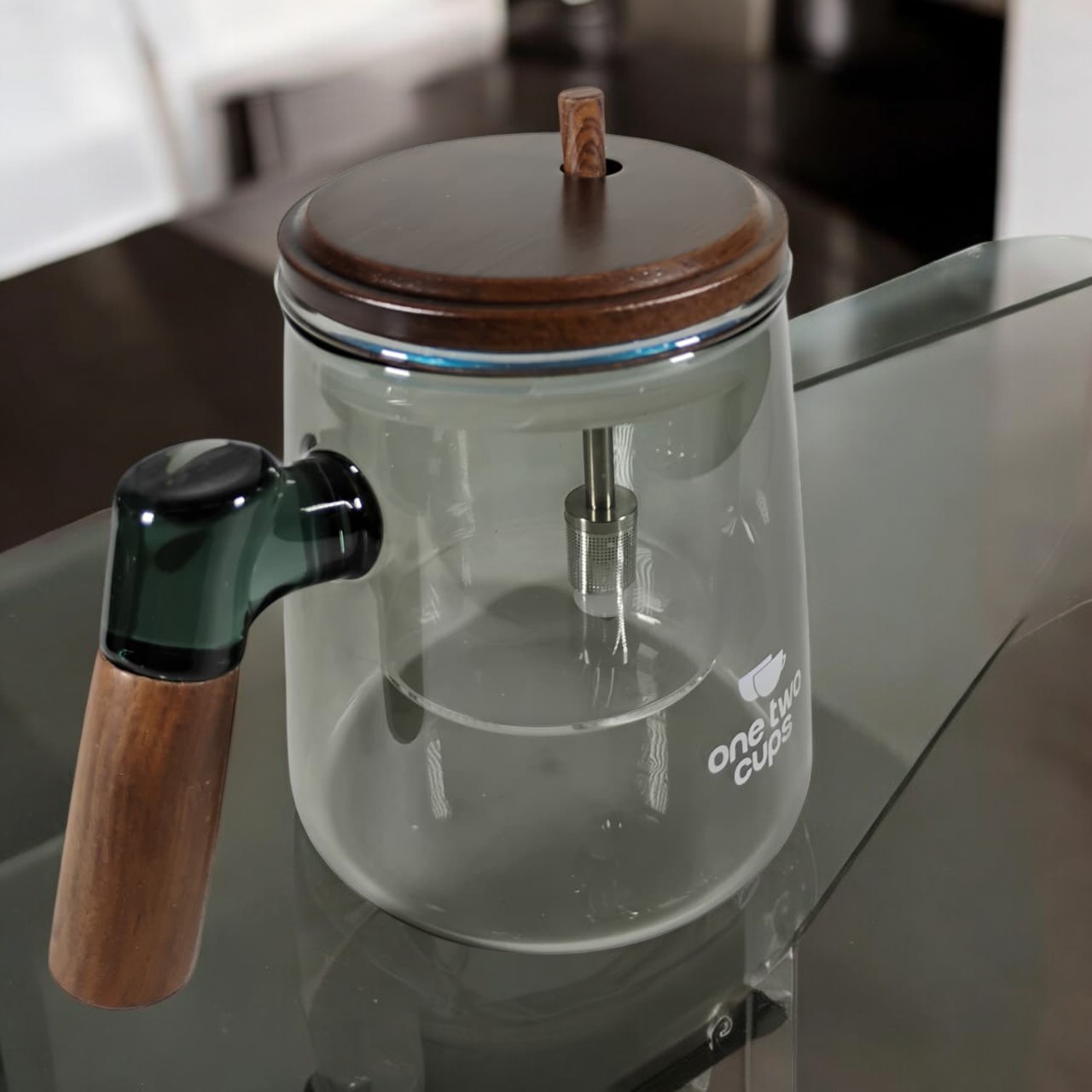 One Two Cups Teko Teh Kaca Saringan Tahan Panas Infuser Teapot 650ml - HP13 Gambar produk One Two Cups Teko Teh Kaca Saringan Tahan Panas Infuser Teapot 650ml - HP13