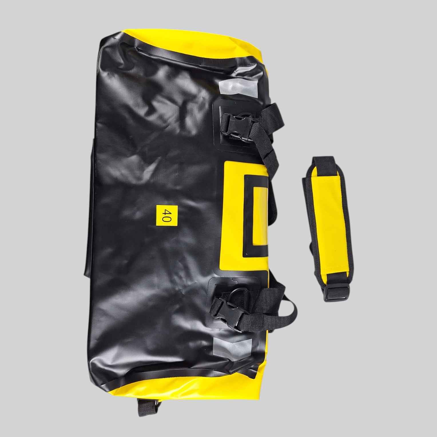 CHINK Tas Motor Touring Back Seat Tail Pannier Bag Waterproof PVC 40L - CH03 Gambar produk CHINK Tas Motor Touring Back Seat Tail Pannier Bag Waterproof PVC 40L - CH03