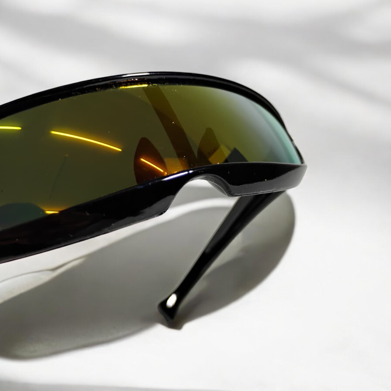 TRAFA Kacamata Pria Futuristic Sunglasses Anti Reflective UV - TF267 Gambar produk TRAFA Kacamata Pria Futuristic Sunglasses Anti Reflective UV - TF267