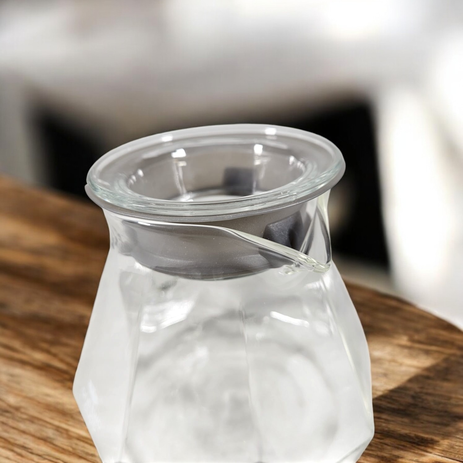 One Two Cups Teko Kopi Coffee Server V60 Drip Pour Over Borosilicate - LS048 Gambar produk One Two Cups Teko Kopi Coffee Server V60 Drip Pour Over Borosilicate - LS048