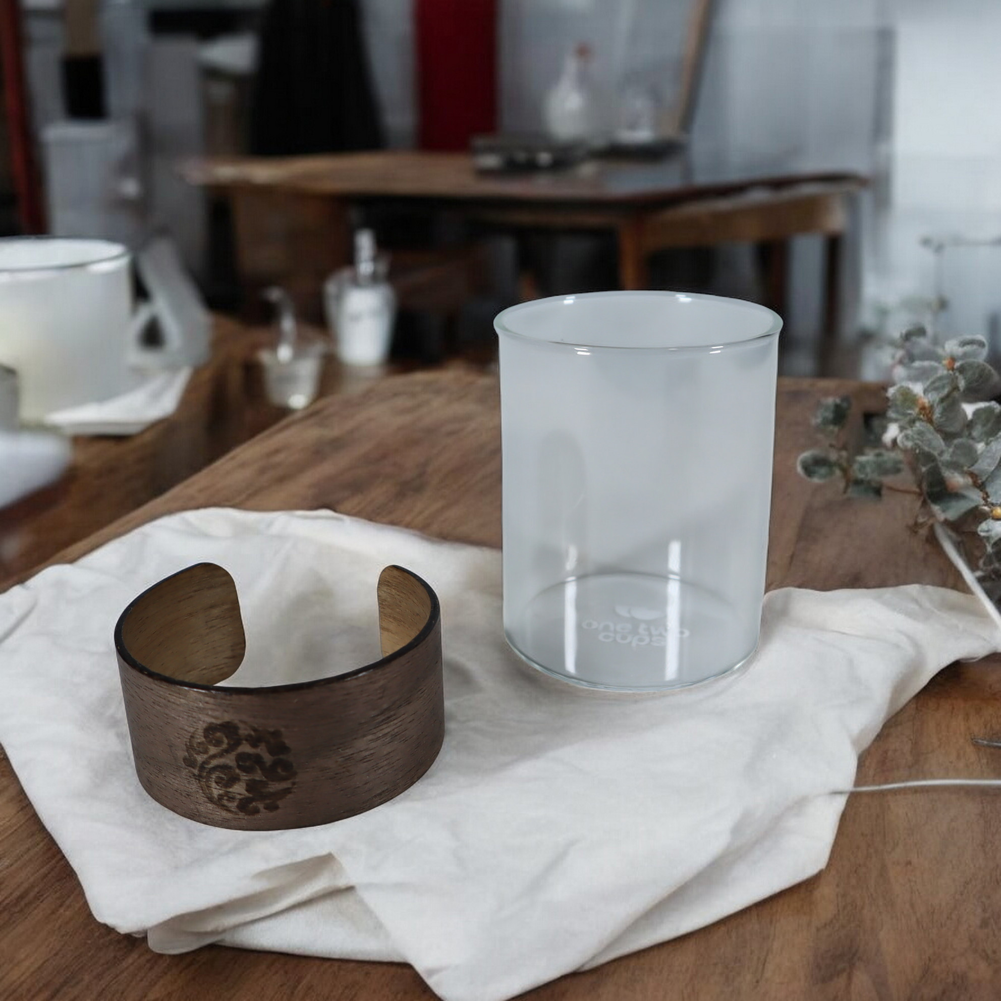 Gambar produk One Two Cups Gelas Teh Kopi Glass Tea Cup Borosilicate Wood Ring 200ml - LU2