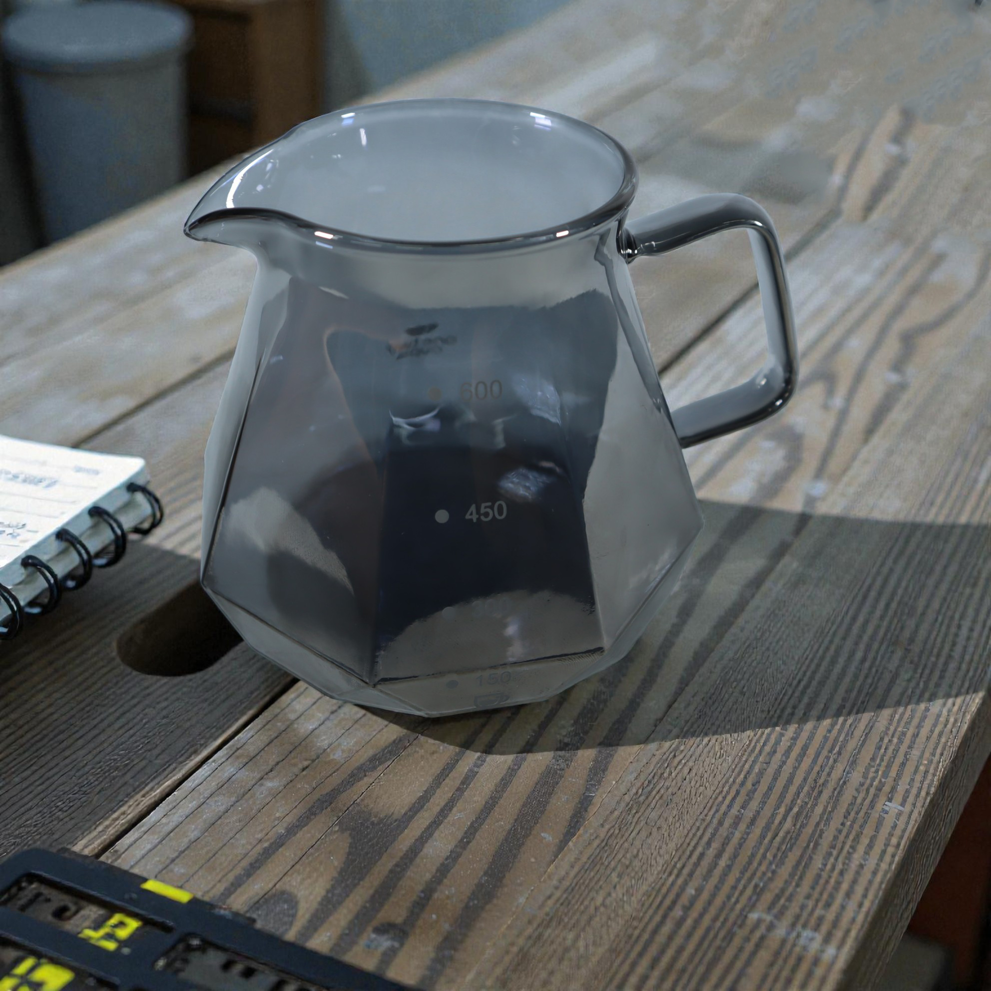 One Two Cups Teko Kopi Coffee Server V60 Drip Kaca Borosilikat 600ml - LCS38 Gambar produk One Two Cups Teko Kopi Coffee Server V60 Drip Kaca Borosilikat 600ml - LCS38