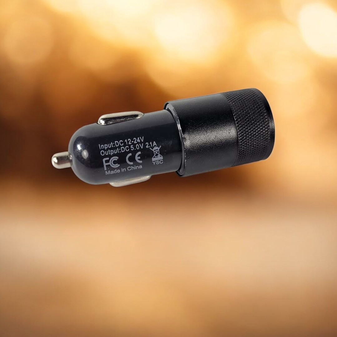 Fashion Car Charger Dual USB Port Cigarette Plug 2.1A - YSC-11 Gambar produk Fashion Car Charger Dual USB Port Cigarette Plug 2.1A - YSC-11