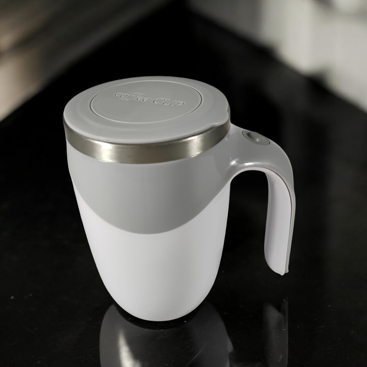 Ditim Cangkir Aduk Otomatis Baterai AAA Self Stirring Mug 380ml - HQ-630 Gambar produk Ditim Cangkir Aduk Otomatis Baterai AAA Self Stirring Mug 380ml - HQ-630