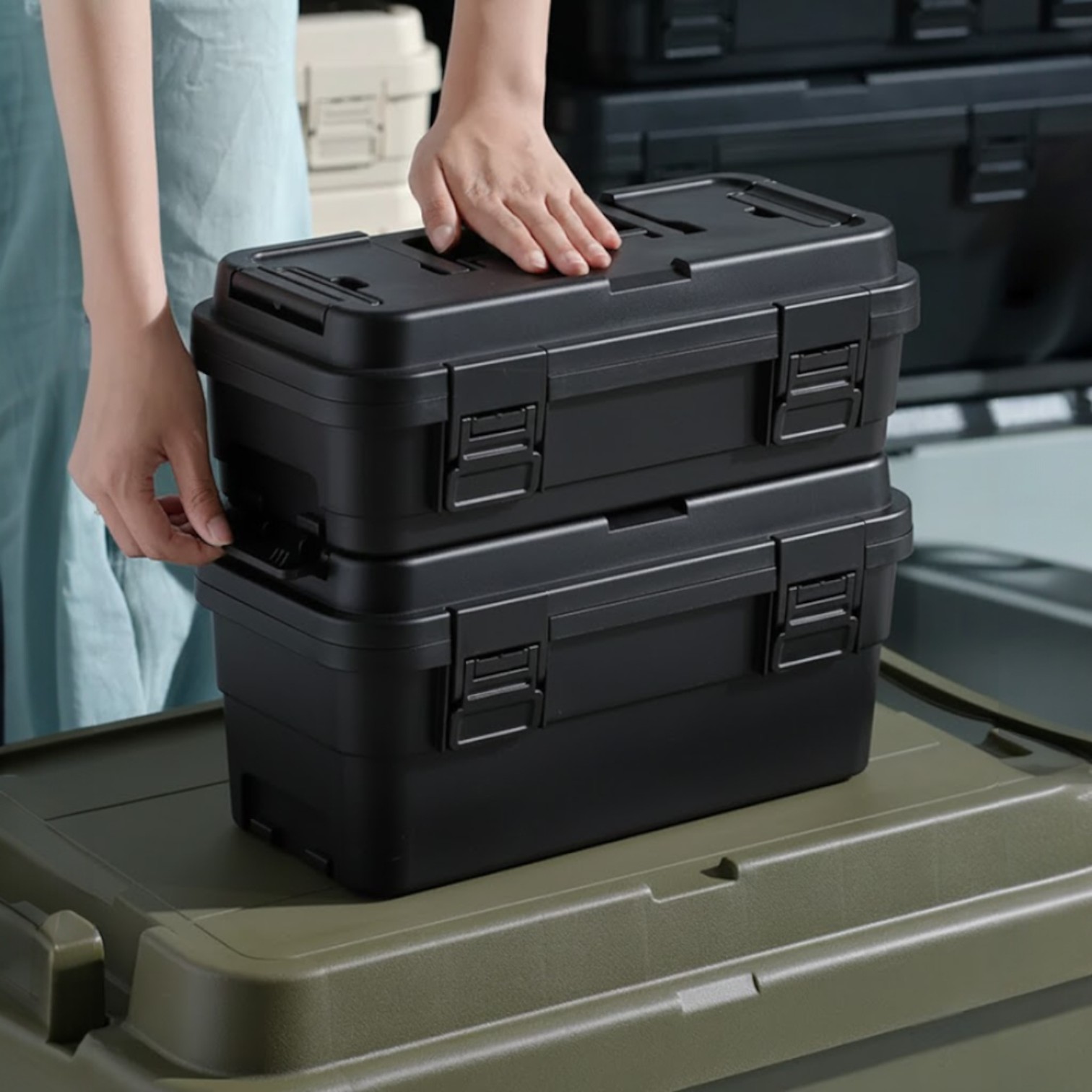 RVETEE Kotak Perkakas Penyimpanan Barang Tukang Toolbox Hard Case 15L - RV-50 Gambar produk RVETEE Kotak Perkakas Penyimpanan Barang Tukang Toolbox Hard Case 15L - RV-50