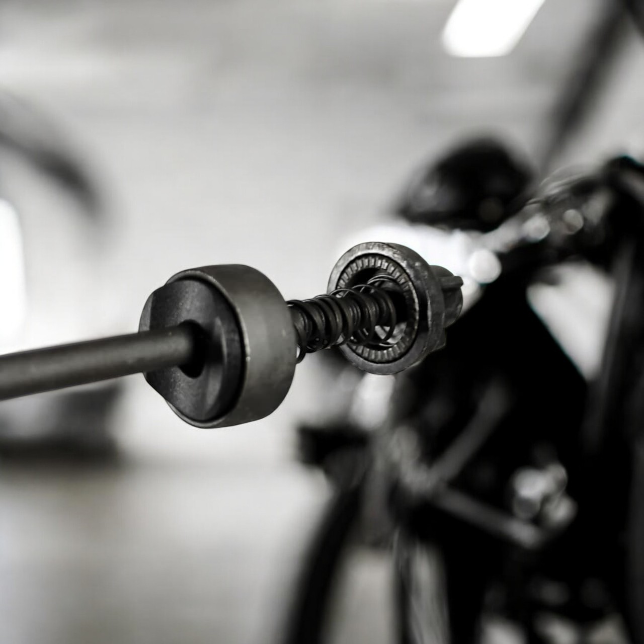 ETA BIKE Clamp Buckle Quick Release Shaft Roda Sepeda 1 Pair - HF678 Gambar produk ETA BIKE Clamp Buckle Quick Release Shaft Roda Sepeda 1 Pair - HF678