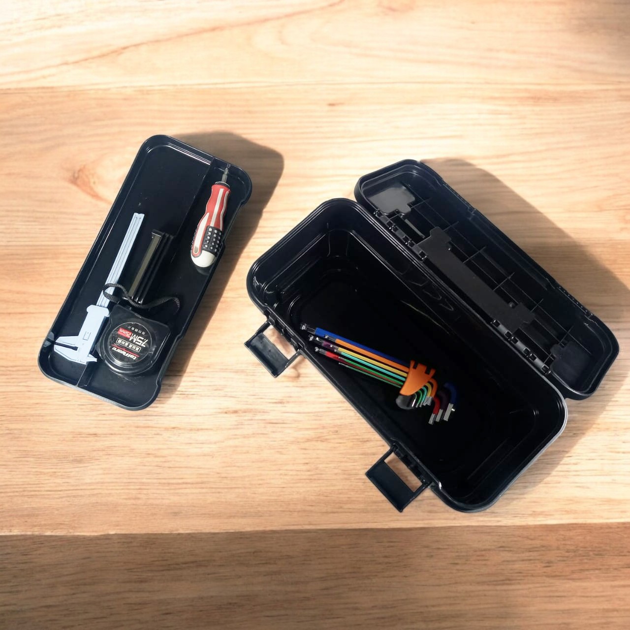 RVETEE Kotak Perkakas Penyimpanan Barang Tukang Toolbox Hard Case 6.5L - RV-50 Gambar produk RVETEE Kotak Perkakas Penyimpanan Barang Tukang Toolbox Hard Case 6.5L - RV-50