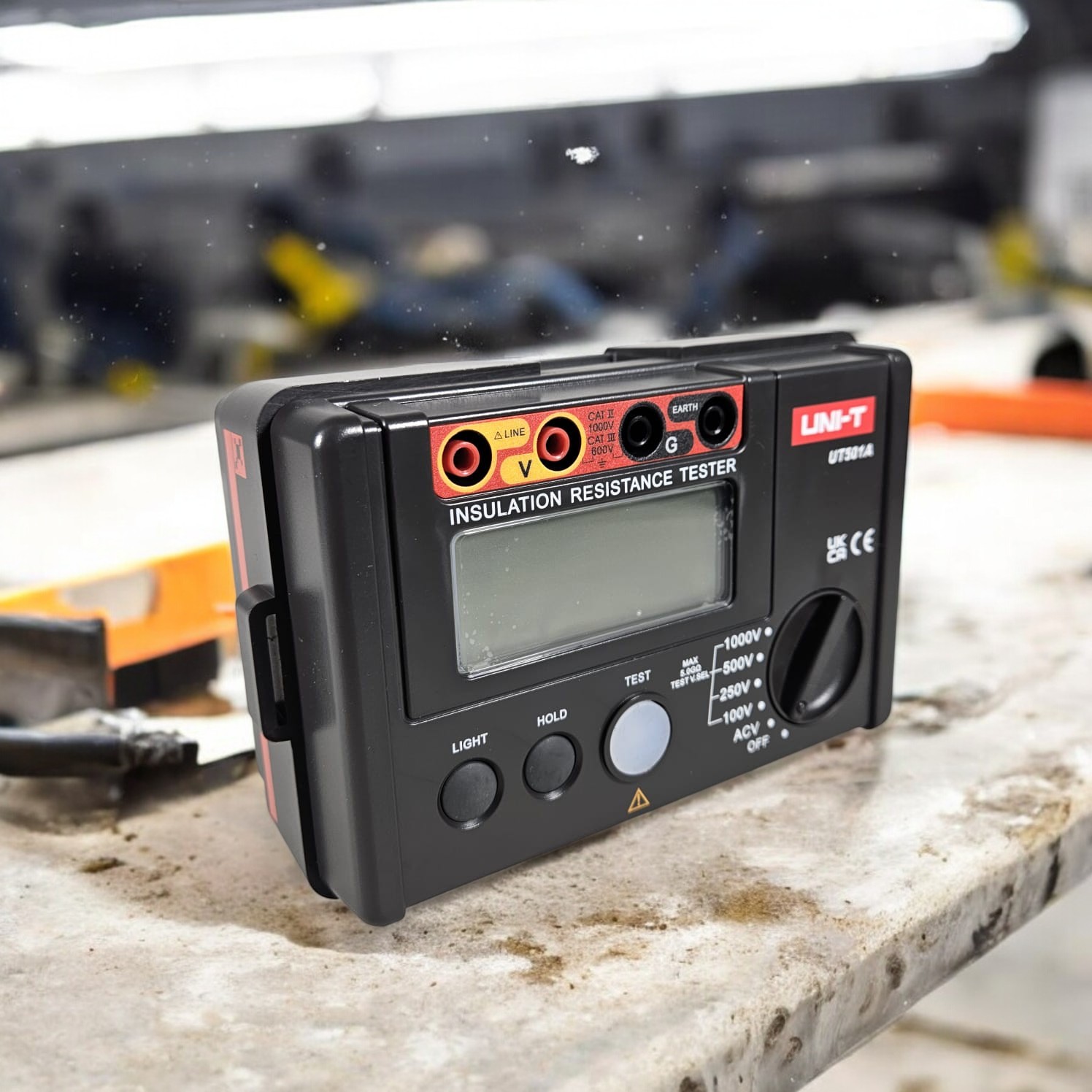 UNI-T Digital Insulation Resistance Voltage Tester 100-1000 V - UT501A Gambar produk UNI-T Digital Insulation Resistance Voltage Tester 100-1000 V - UT501A
