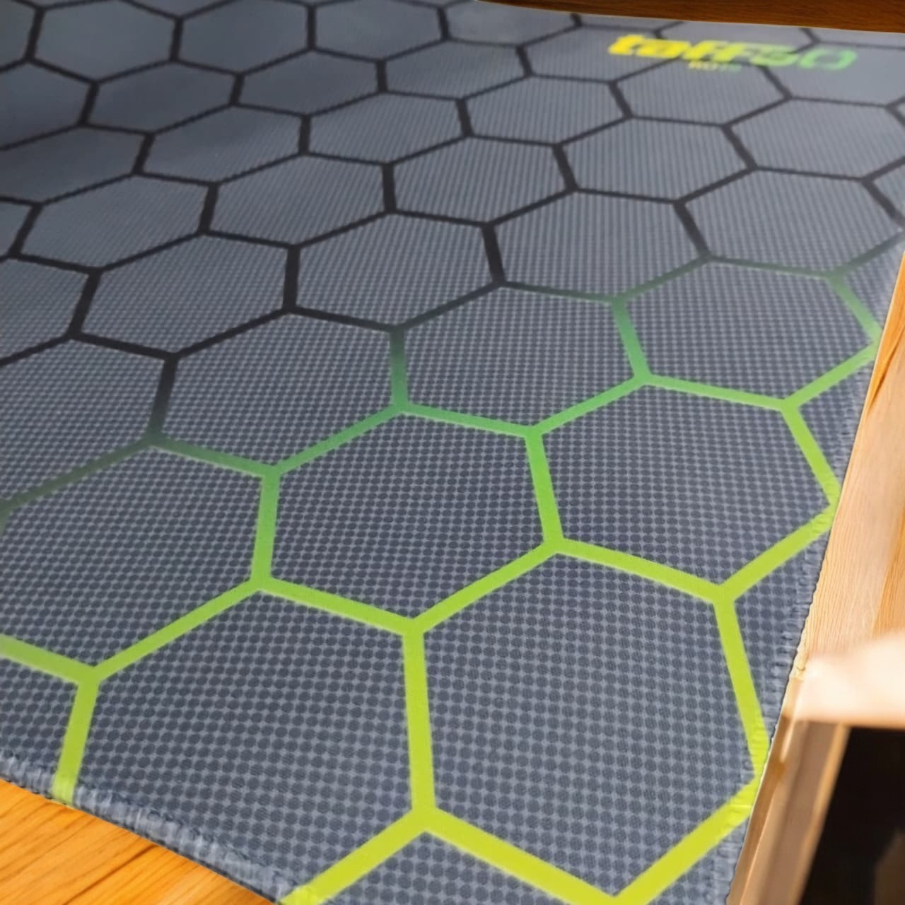 TaffGO Gaming Mouse Pad XL Desk Mat 800x400x2mm - RO70 Gambar produk TaffGO Gaming Mouse Pad XL Desk Mat 800x400x2mm - RO70