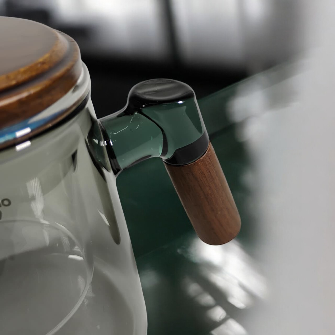 One Two Cups Teko Teh Kaca Saringan Tahan Panas Infuser Teapot 650ml - HP13 Gambar produk One Two Cups Teko Teh Kaca Saringan Tahan Panas Infuser Teapot 650ml - HP13