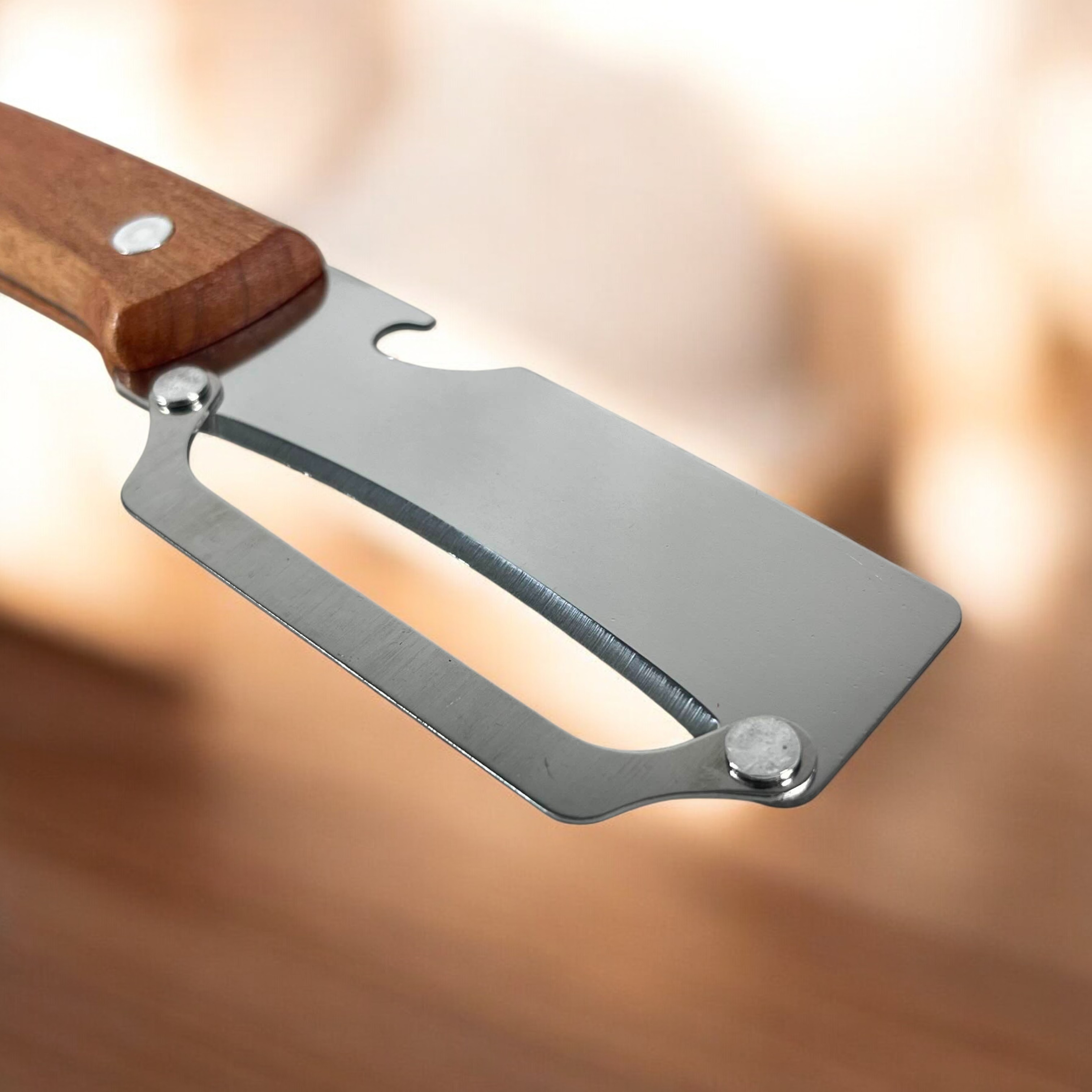 CMGF Pisau Pengupas Buah Sayur 2in1 Pembuka Botol Multifunctional - CM-21 Gambar produk CMGF Pisau Pengupas Buah Sayur 2in1 Pembuka Botol Multifunctional - CM-21