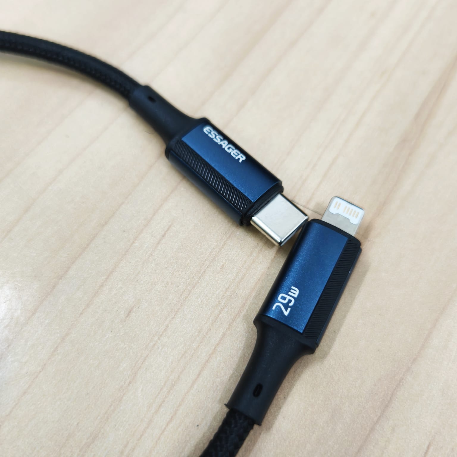 ESSAGER Kabel Data USB Charging Type C to Lightning 1M 29W - EXCTL-JJ03-P Gambar produk ESSAGER Kabel Data USB Charging Type C to Lightning 1M 29W - EXCTL-JJ03-P