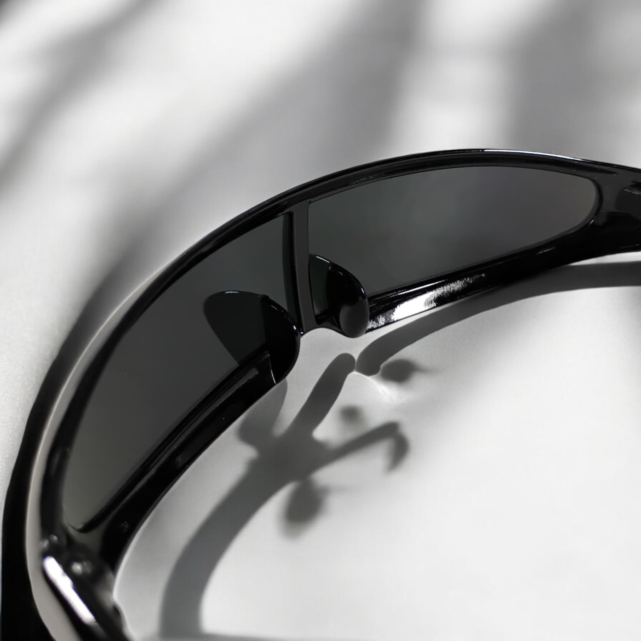 TRAFA Kacamata Pria Futuristic Sunglasses Anti Reflective UV - TF267 Gambar produk TRAFA Kacamata Pria Futuristic Sunglasses Anti Reflective UV - TF267