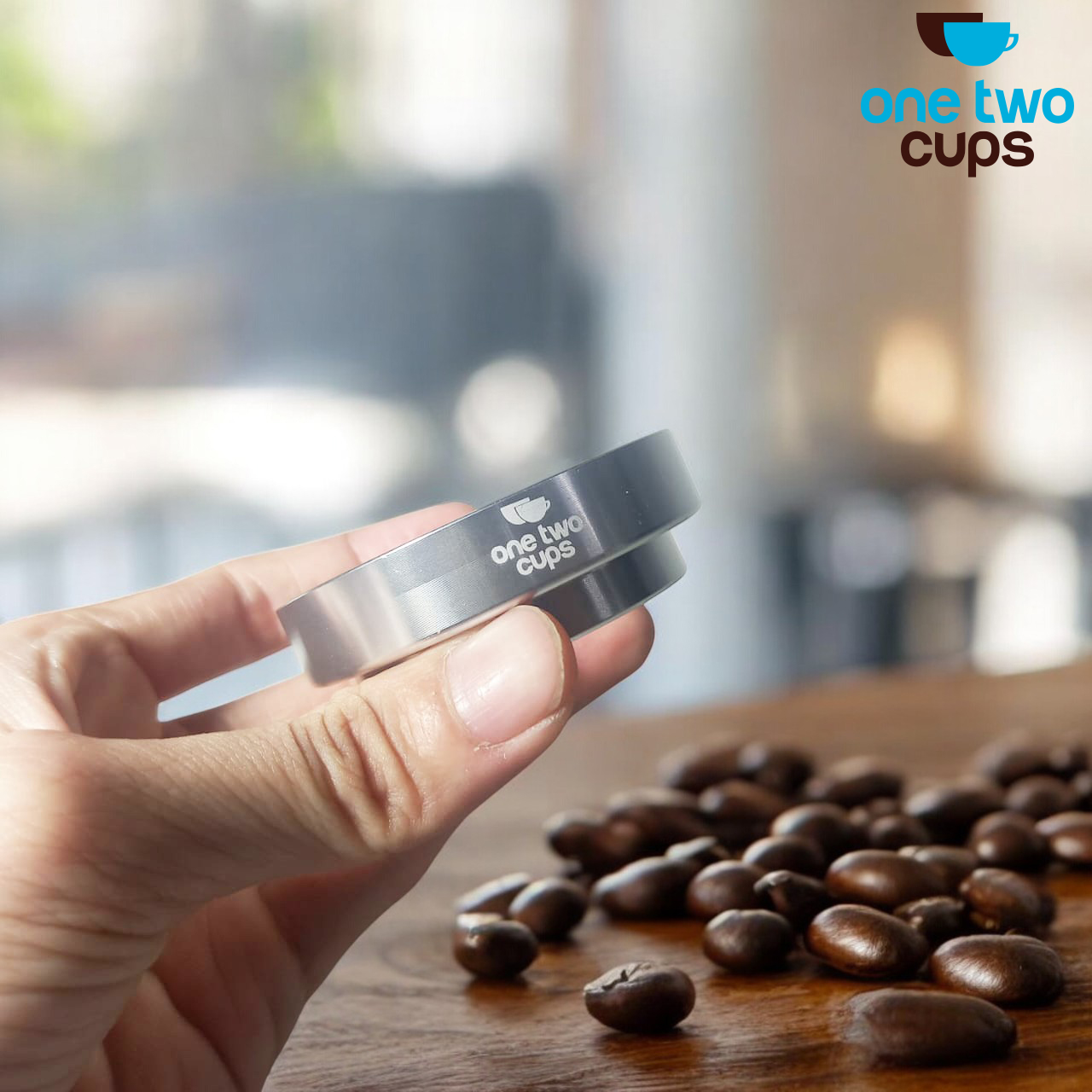One Two Cups Dosing Ring Portafilter Espresso Aluminium Magnetic 51mm - AR5 Gambar produk One Two Cups Dosing Ring Portafilter Espresso Aluminium Magnetic 51mm - AR5