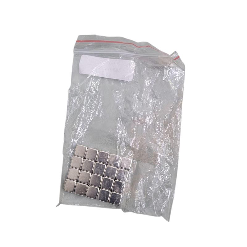 KEMONI Magnet Neodymium Kubus Square Strong Magnet Cube 8x8x8mm 20PCS - N25 Gambar produk KEMONI Magnet Neodymium Kubus Square Strong Magnet Cube 8x8x8mm 20PCS - N25