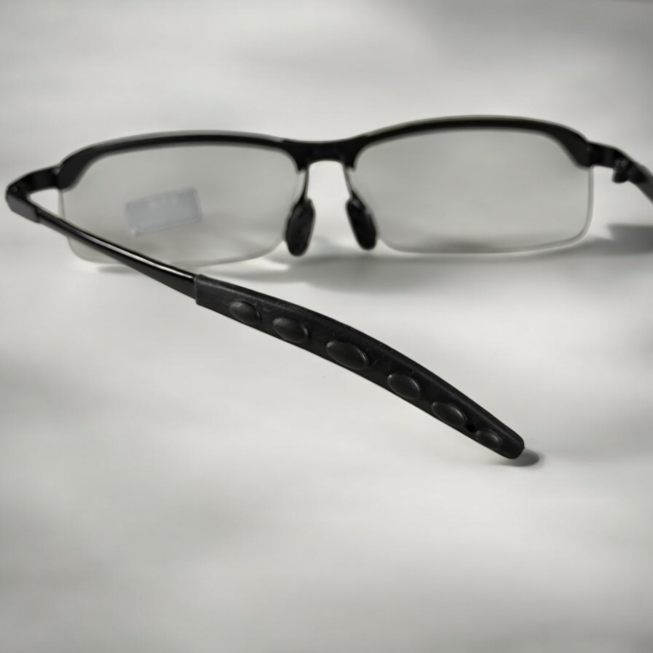 GIAUSA Kacamata Photochromic Polarized Sunglasses UV400 - G3043 Gambar produk GIAUSA Kacamata Photochromic Polarized Sunglasses UV400 - G3043