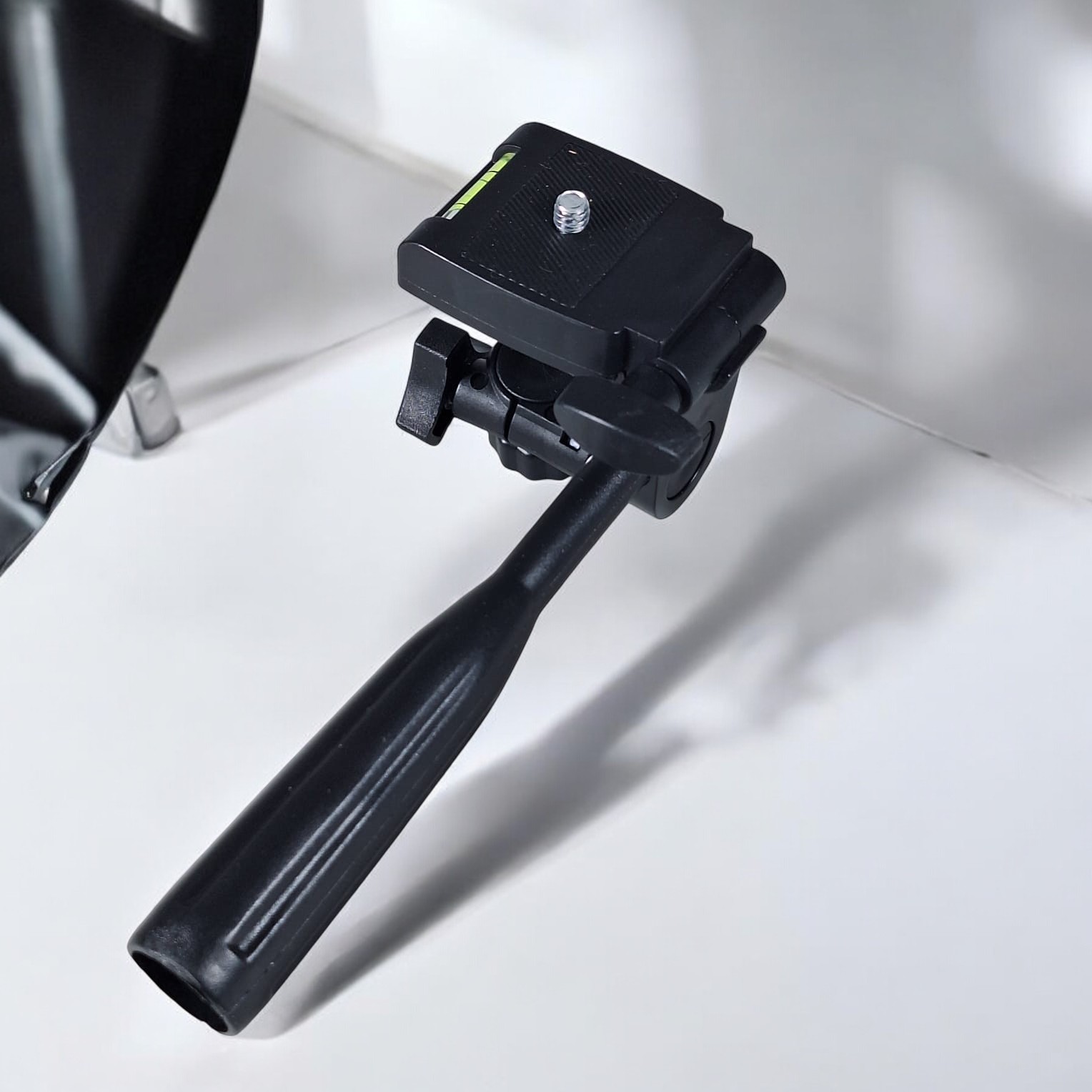 MovingMic Tripod Head Gimbal Phone Camera Micro SLR 360 Degree Rotate - MV05 Gambar produk MovingMic Tripod Head Gimbal Phone Camera Micro SLR 360 Degree Rotate - MV05