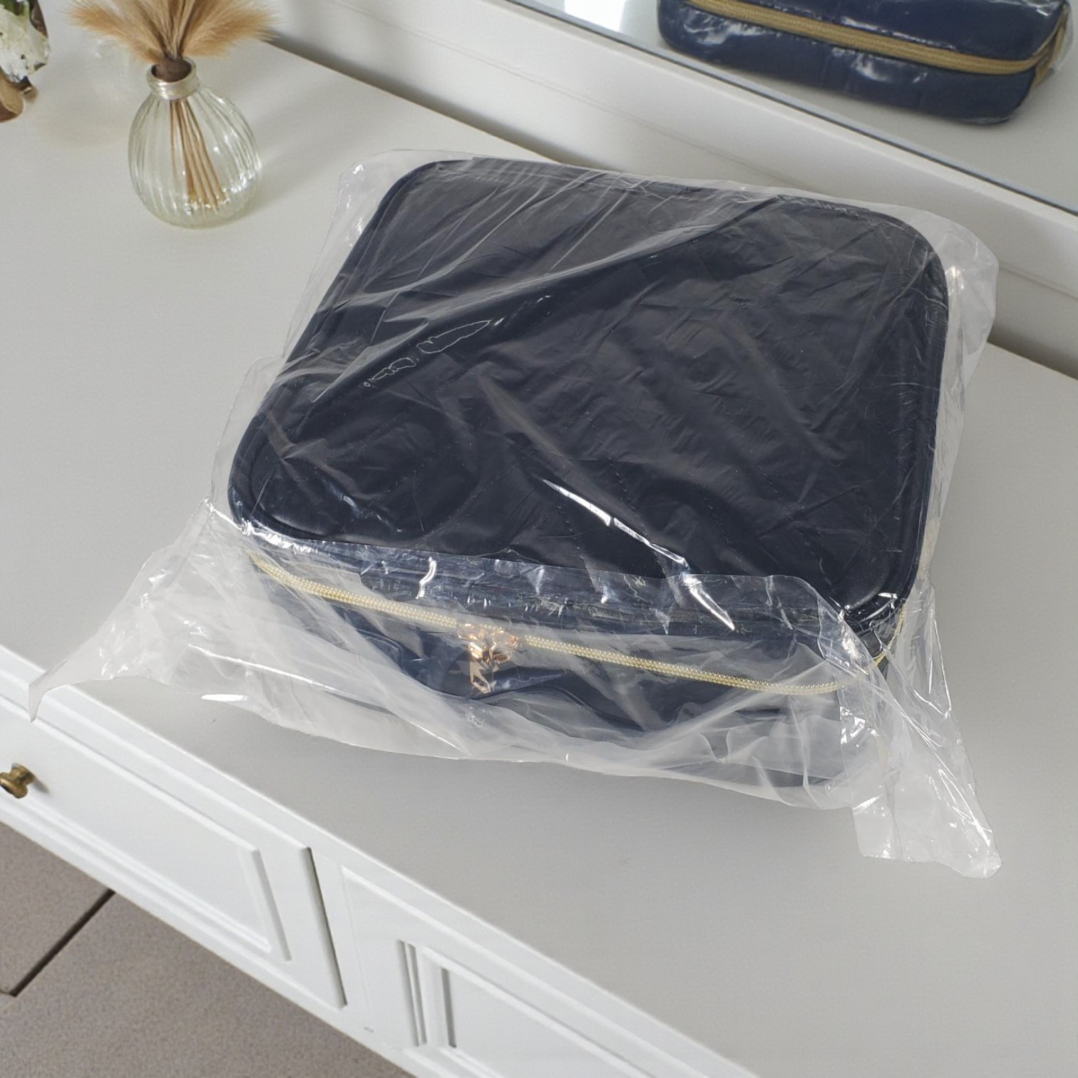 SNU Tas Organizer Make Up Kosmetik Multifungsi with Mirror 26x23x12cm V-shaped - F300 Gambar produk SNU Tas Organizer Make Up Kosmetik Multifungsi with Mirror 26x23x12cm V-shaped - F300