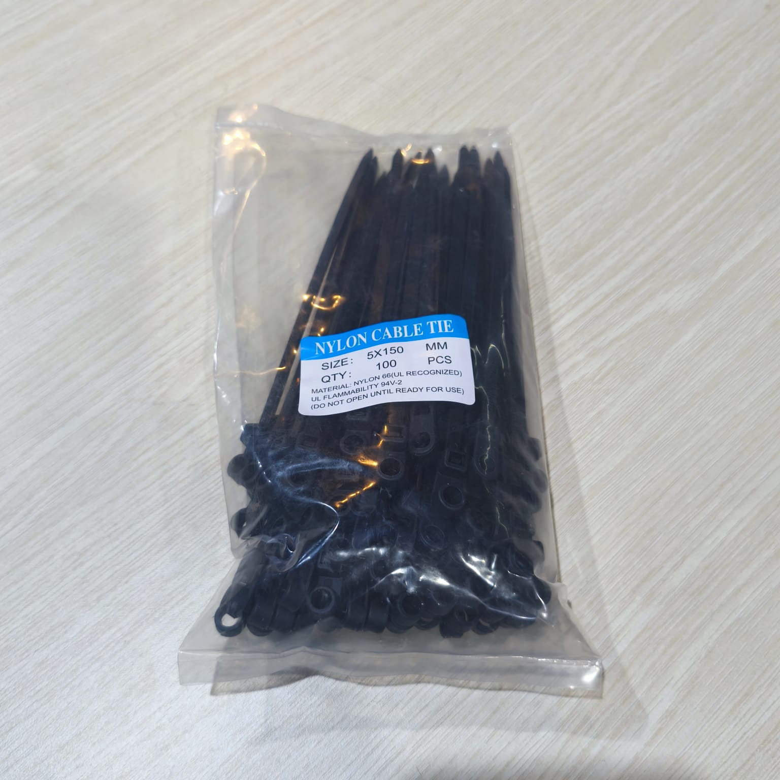 ALLIFE Kabel Ties Zip Screw Nail Hole Cable Nylon 5mm 100 PCS 5x150mm - Z120 Gambar produk ALLIFE Kabel Ties Zip Screw Nail Hole Cable Nylon 5mm 100 PCS 5x150mm - Z120