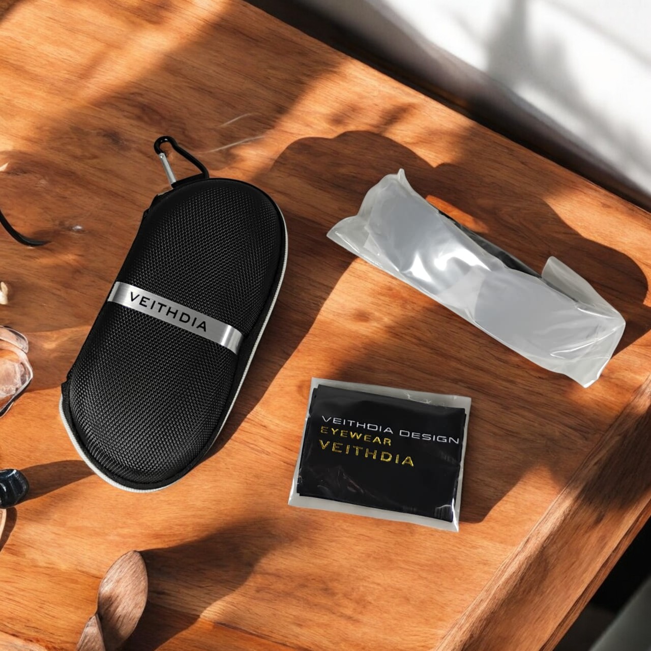 VEITHDIA Kacamata Retro UV400 Polarized Sunglasses - 6562 Gambar produk VEITHDIA Kacamata Retro UV400 Polarized Sunglasses - 6562