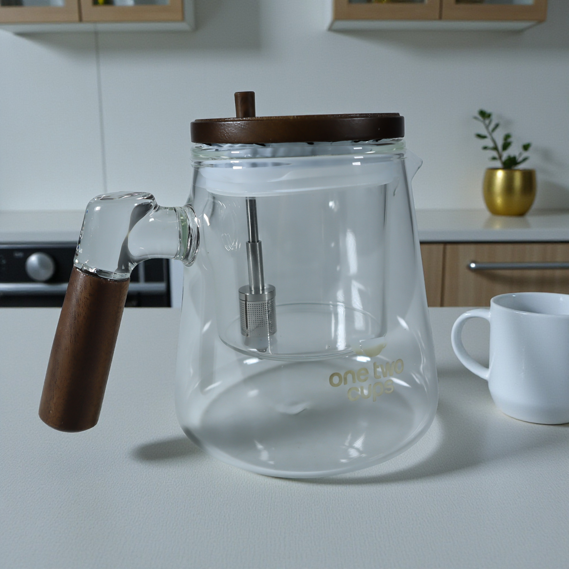 One Two Cups Teko Teh Kaca Saringan Tahan Panas Infuser Teapot 650ml - HP13 Gambar produk One Two Cups Teko Teh Kaca Saringan Tahan Panas Infuser Teapot 650ml - HP13