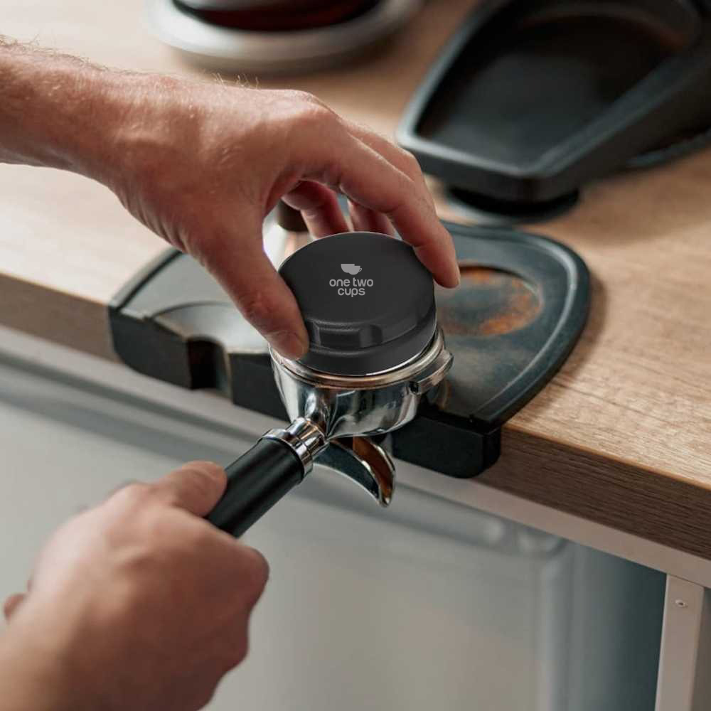 One Two Cups Macaron Tamper Coffee Distribution Tool 3 Angled Base 58mm - HB3 Gambar produk One Two Cups Macaron Tamper Coffee Distribution Tool 3 Angled Base 58mm - HB3