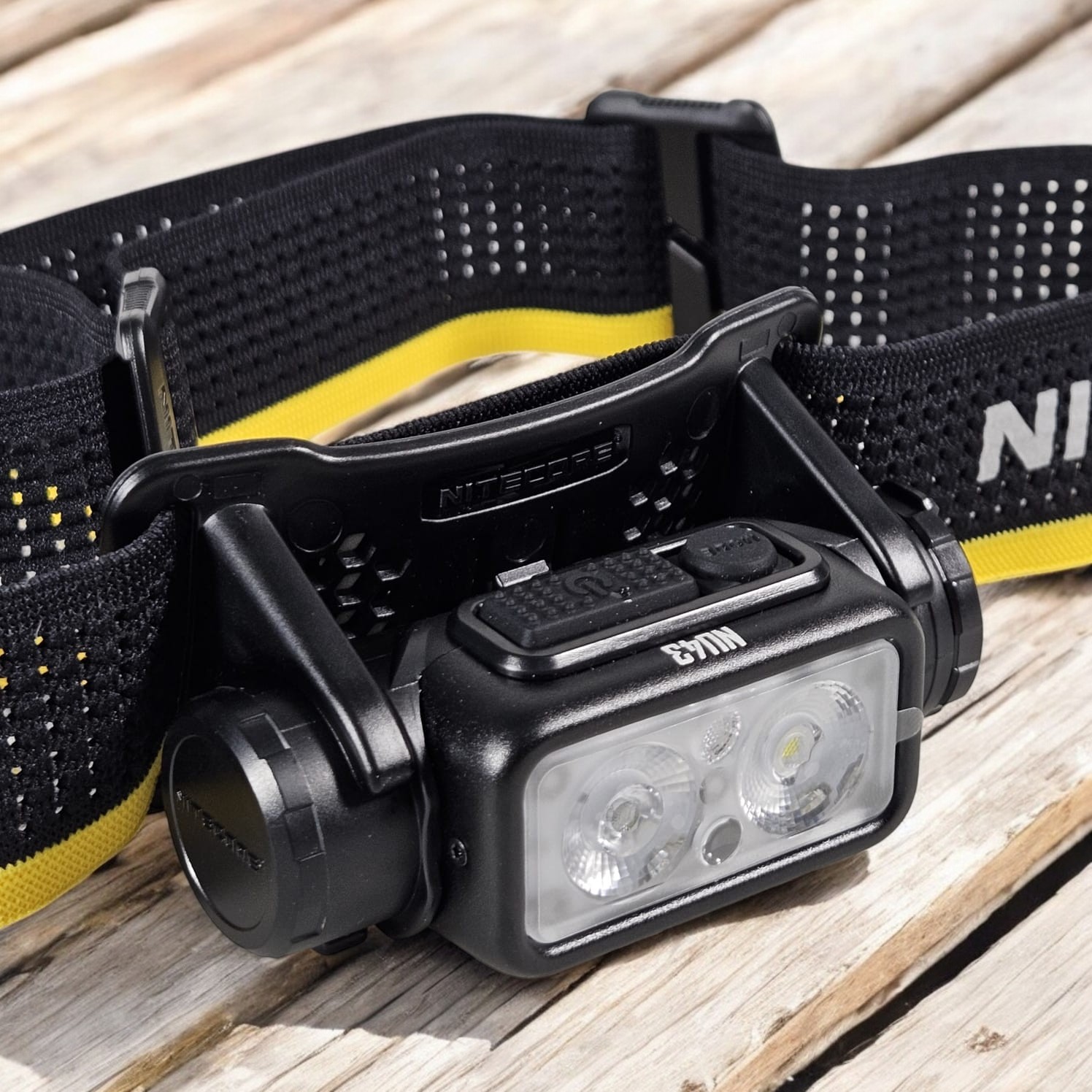 Gambar produk NITECORE Headlamp LED Senter Kepala Lightweight IP68 1400 Lumens - NU43