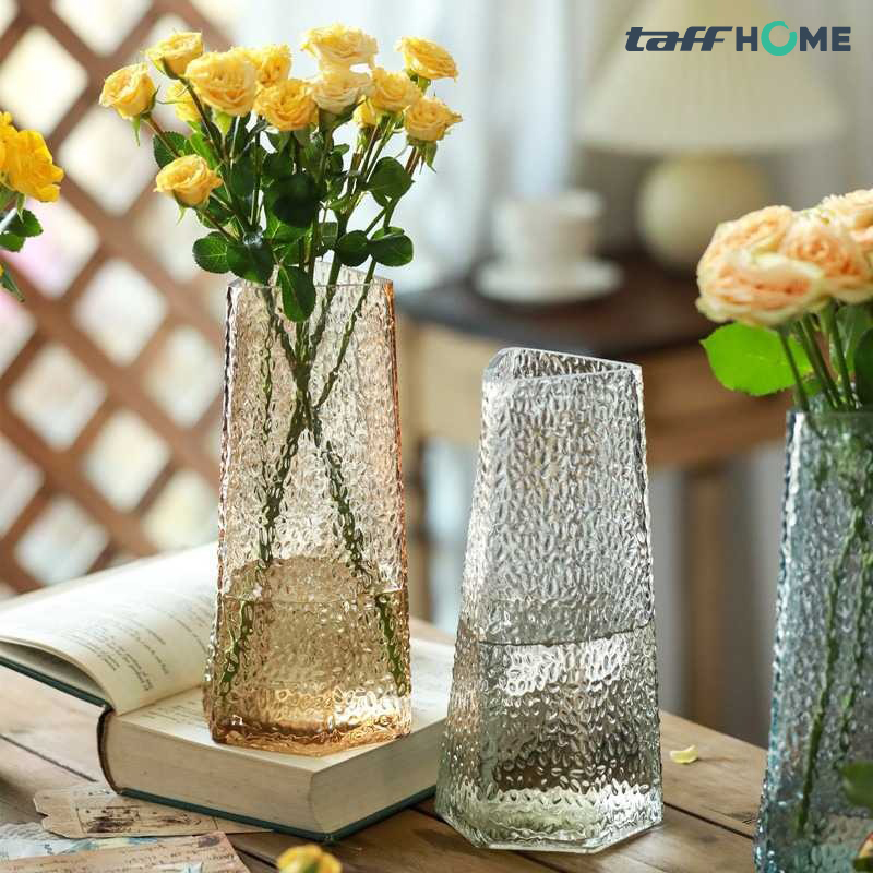 TaffHOME Vas Bunga Dekorasi Interior Ruang Tamu Model Triangle - QT-03 Gambar produk TaffHOME Vas Bunga Dekorasi Interior Ruang Tamu Model Triangle - QT-03