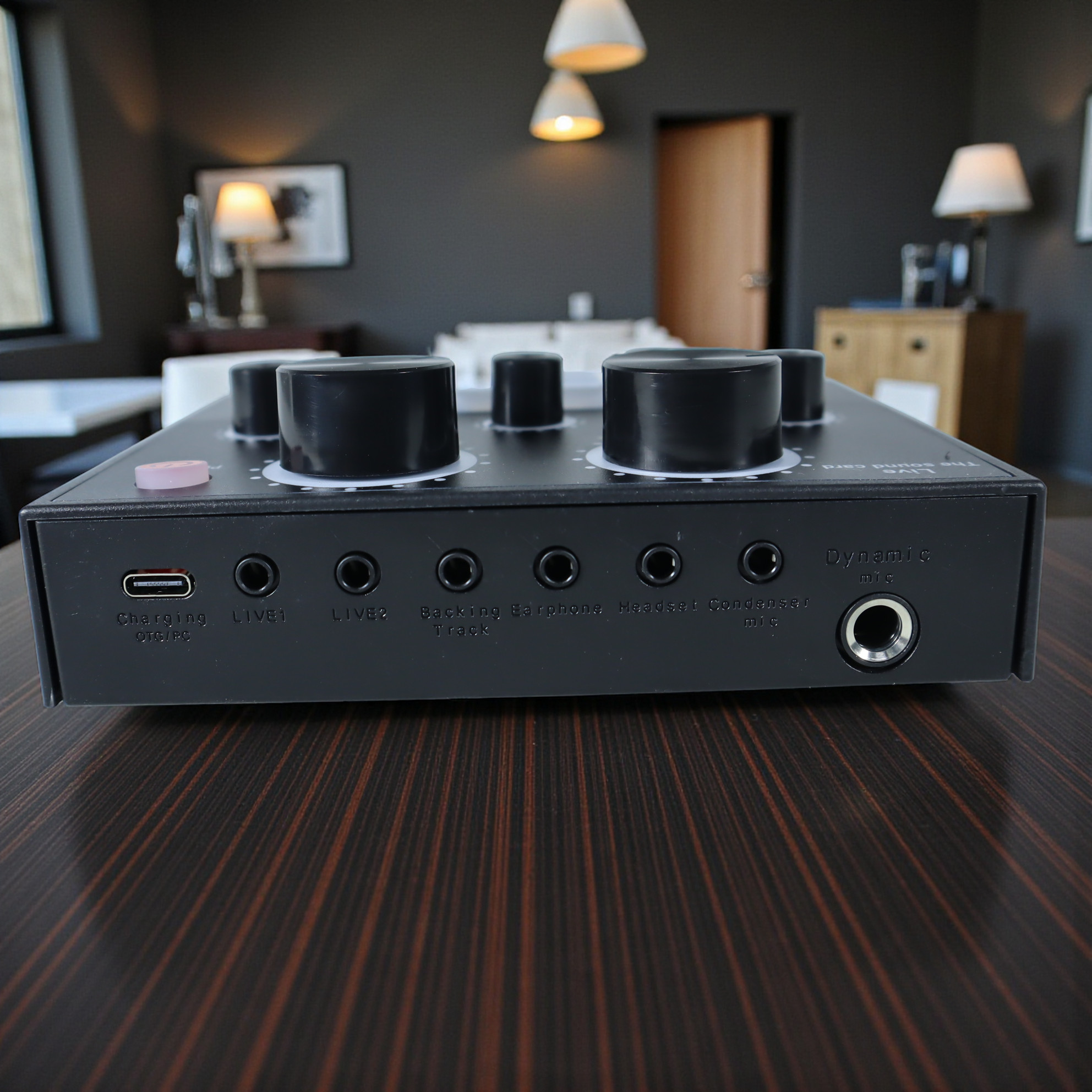 VEG External USB Sound Card Live Karaoke Recording RGB English Version - V8 Gambar produk VEG External USB Sound Card Live Karaoke Recording RGB English Version - V8