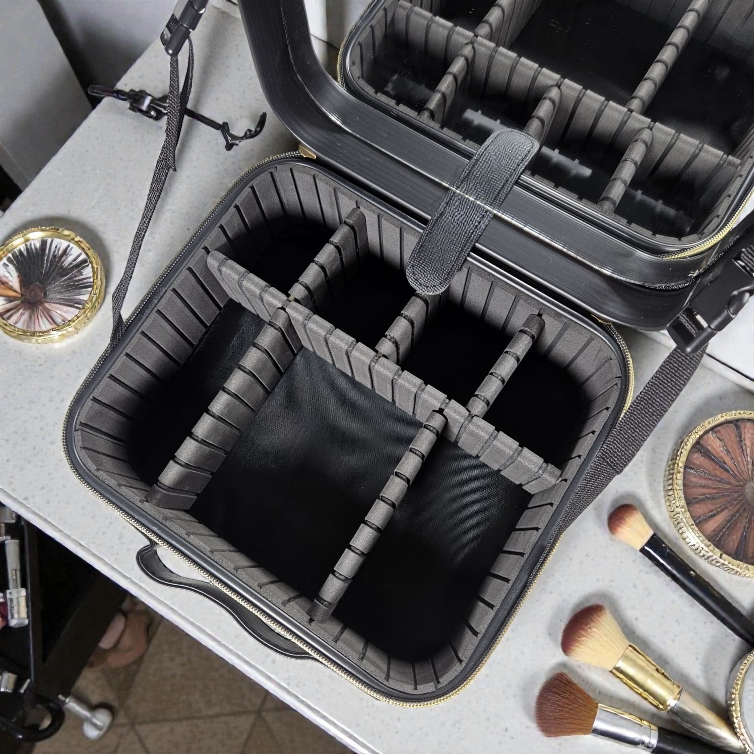 SNU Tas Organizer Make Up Kosmetik Multifungsi with Mirror 26x23x12cm Checkered - F300 Gambar produk SNU Tas Organizer Make Up Kosmetik Multifungsi with Mirror 26x23x12cm Checkered - F300