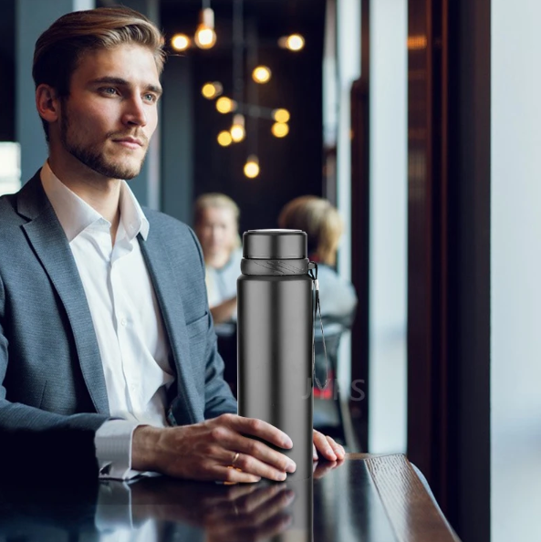 One Two Cups Botol Minum Termos Air Panas Dingin Stainless Steel 1L - TC11 Gambar produk One Two Cups Botol Minum Termos Air Panas Dingin Stainless Steel 1L - TC11