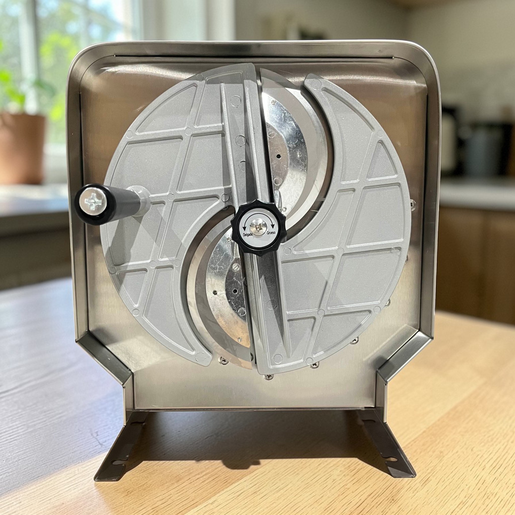 TaffHOME Pemotong Sayuran Manual Adjustable Vegetable Fruit Slicer - SL-01 Gambar produk TaffHOME Pemotong Sayuran Manual Adjustable Vegetable Fruit Slicer - SL-01