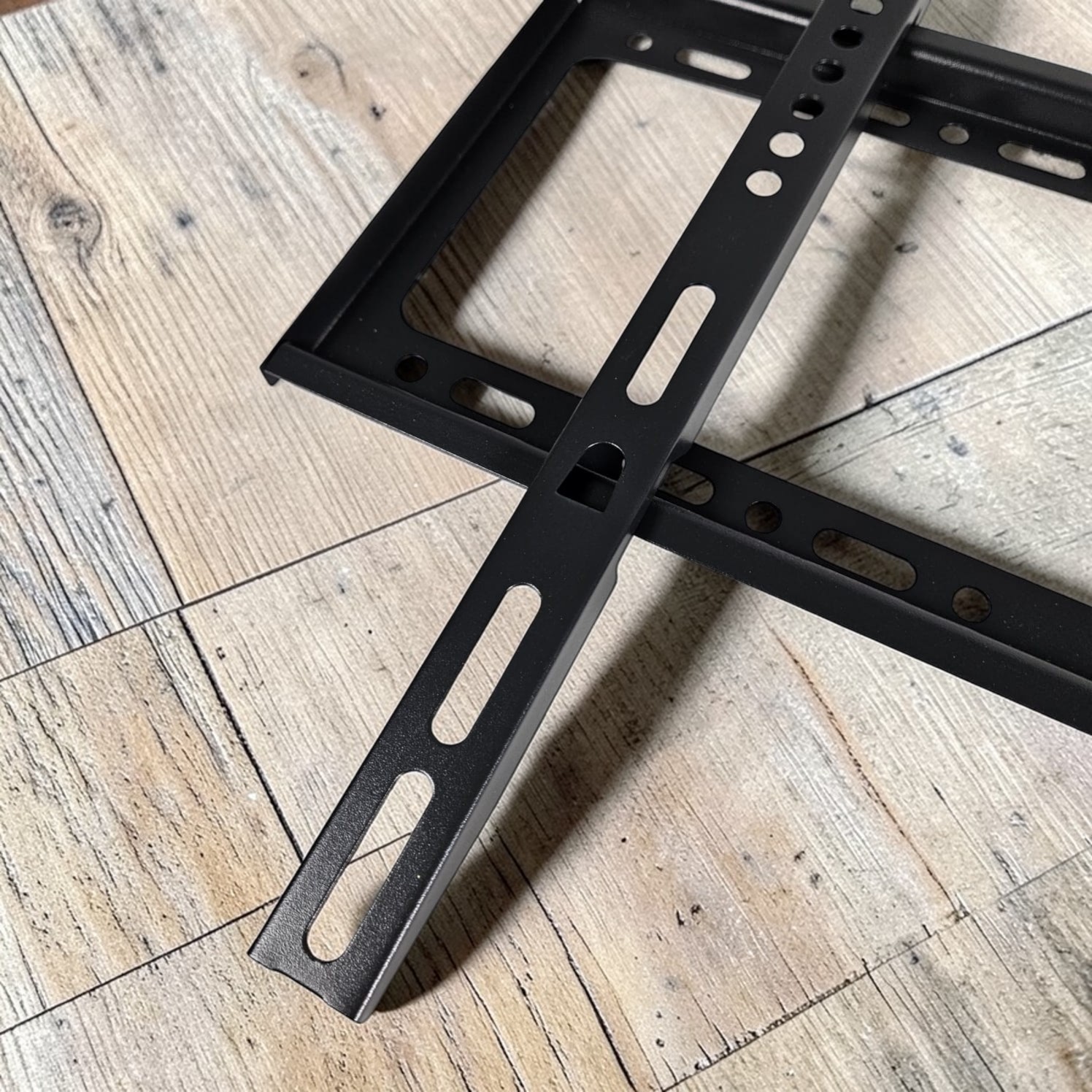 Taffware Bracket TV Dinding 26-63 Inch Wall Mount VESA 400x400 - B41 Gambar produk Taffware Bracket TV Dinding 26-63 Inch Wall Mount VESA 400x400 - B41