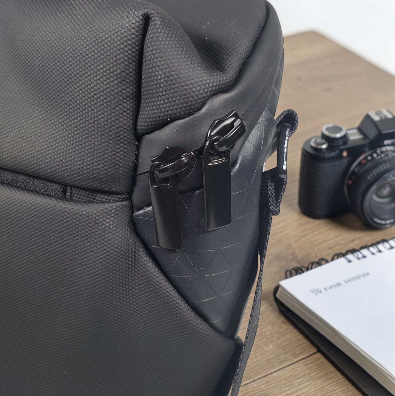 TaffGUARD Tas Drone Shoulder Bag Protective Case DJI Air 2S/Mini SE - UE21 Gambar produk TaffGUARD Tas Drone Shoulder Bag Protective Case DJI Air 2S/Mini SE - UE21