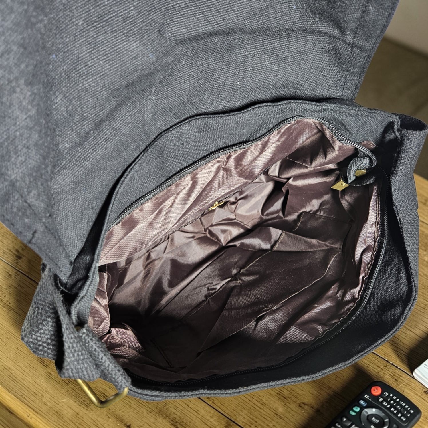 Maibo Tas Selempang Pria Wanita Messenger Casual Bag Canvas Printing - 1125 Gambar produk Maibo Tas Selempang Pria Wanita Messenger Casual Bag Canvas Printing - 1125