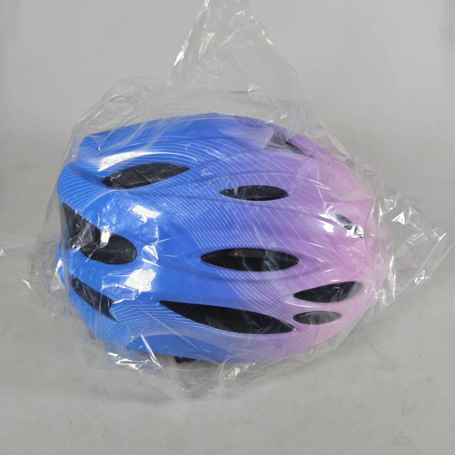 LOVIER Helm Sepeda Anak Scooter Bicycle Helmet Outdoor Sports - K20 Gambar produk LOVIER Helm Sepeda Anak Scooter Bicycle Helmet Outdoor Sports - K20 - Kemasan