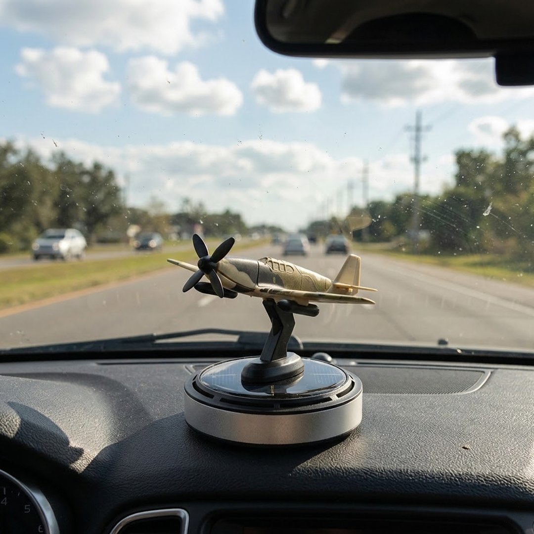 Tefanball Parfum Mobil Dashboard Pesawat Tenaga Surya Car Freshener - P51 Gambar produk Tefanball Parfum Mobil Dashboard Pesawat Tenaga Surya Car Freshener - P51