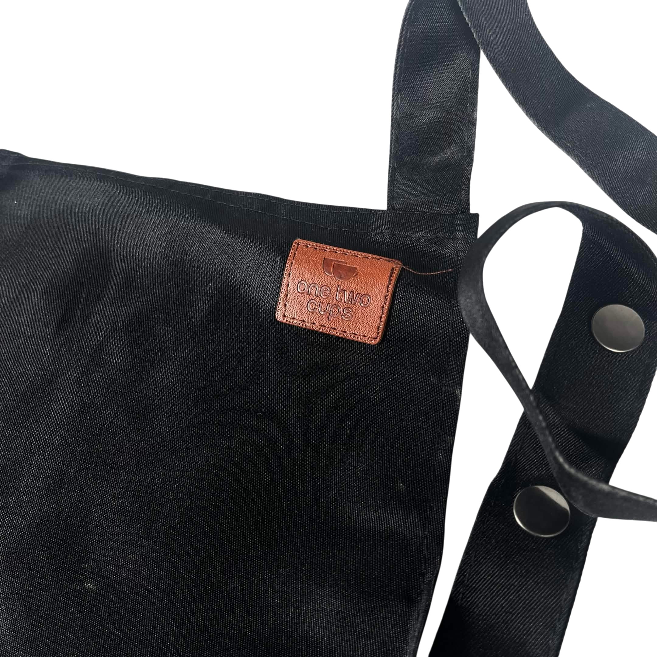 One Two Cups Celemek Masak Apron Dapur Canvas Strap Kancing - SP02 Gambar produk One Two Cups Celemek Masak Apron Dapur Canvas Strap Kancing - SP02