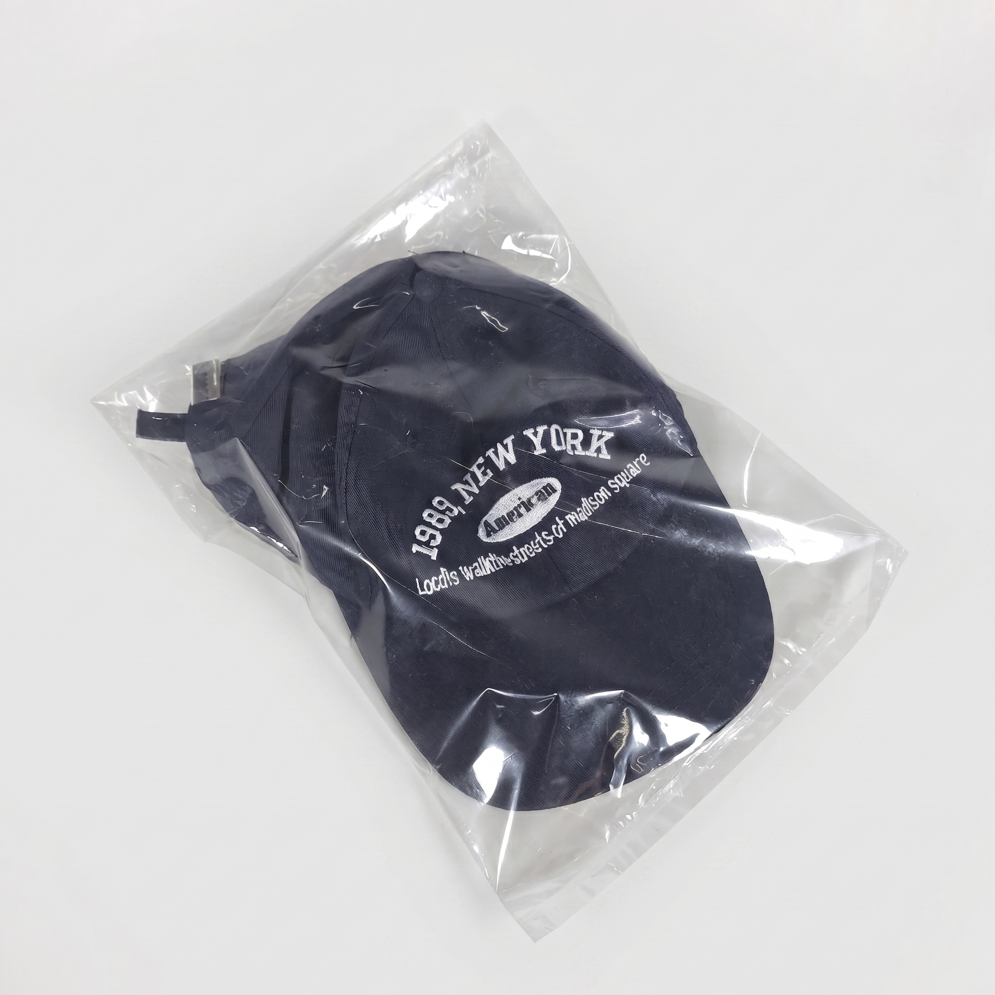 MUJE Topi Baseball Cap Bordir Adjustable 1989 New York - F220 Gambar produk MUJE Topi Baseball Cap Bordir Adjustable 1989 New York - F220 - Kemasan