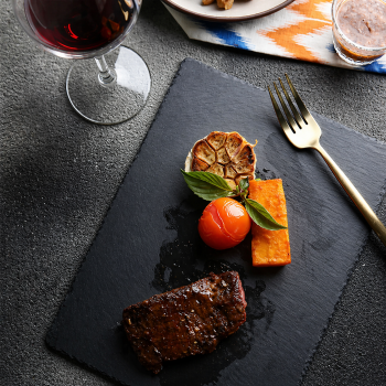 Uibqut Piring Batu Alami Natural Black Rock Slate Plate Sushi Steak - UB1342